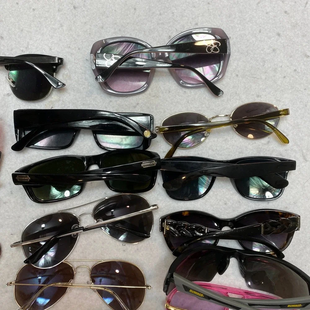 Lot Of 20 Mixed Brand Sunglasses Lot Unisex OS Multi Aviator Sport Bundle